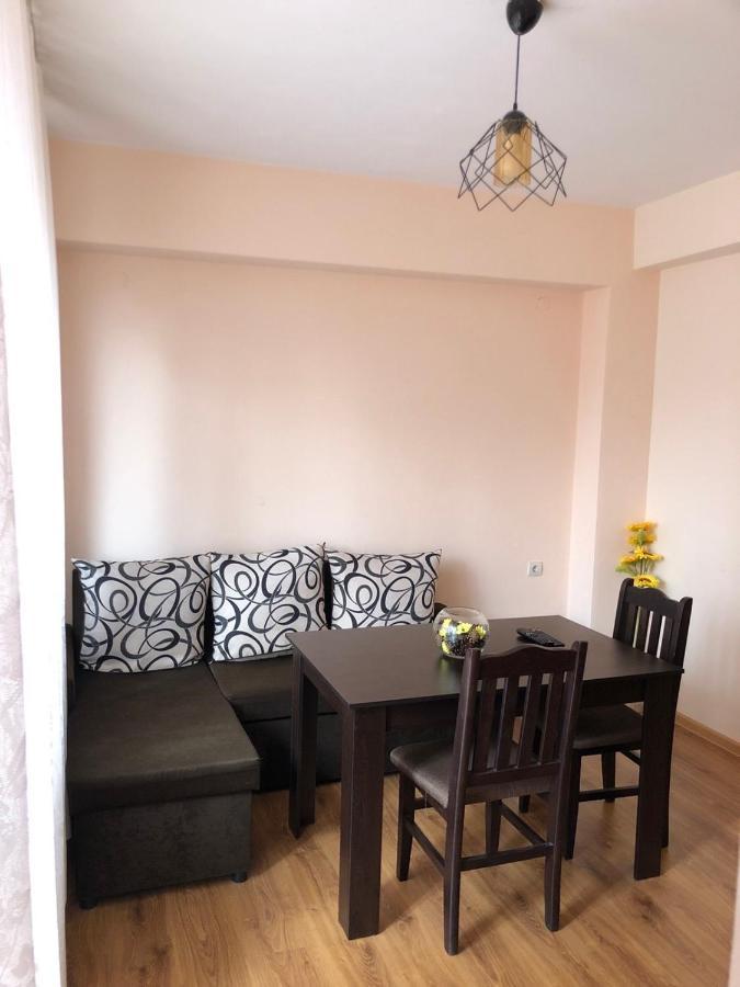 Central House Blagoevgrad Bagian luar foto